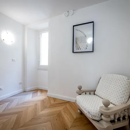 Yd Perfect For A In Near Center Apartment