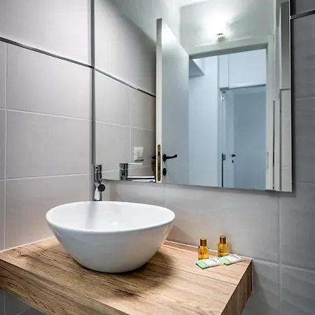 Apartment Yd Perfect For A In Near Center *