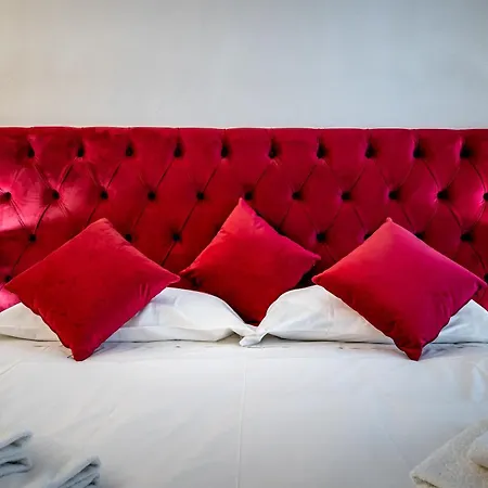 Yd Perfect For A In Near Center Apartment *