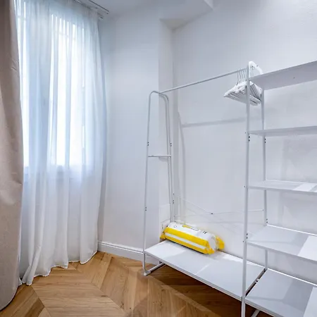 Apartment Yd Perfect For A In Near Center